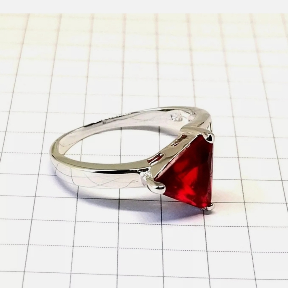 Radiant RED TRIANGLE CZ RING Trilliant Cut .925 STERLING SILVER Size 6